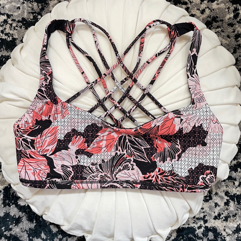 Lululemon Free To Be Bra Wild